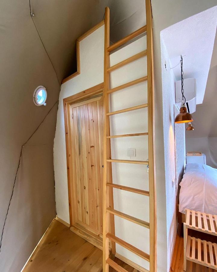 Отель Dengekoru Wildlife & Glamping Мудурну Экстерьер фото